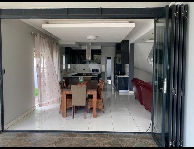 5 BEDROOM PROPERTY TO RENT IN LYNNWOOD GLEN